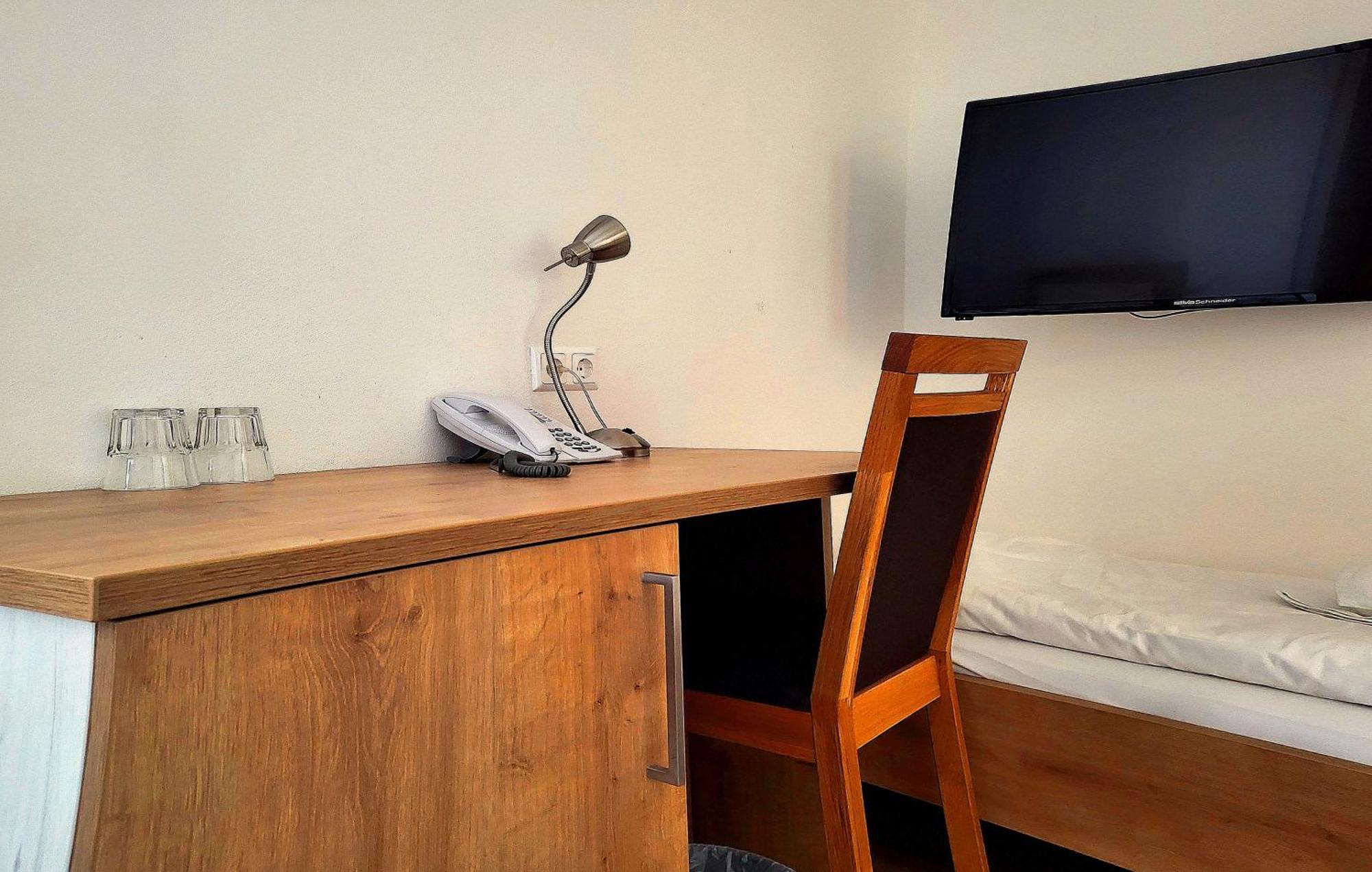 Josef Wolfik Strasse 10 Apartment Stockerau Chambre photo