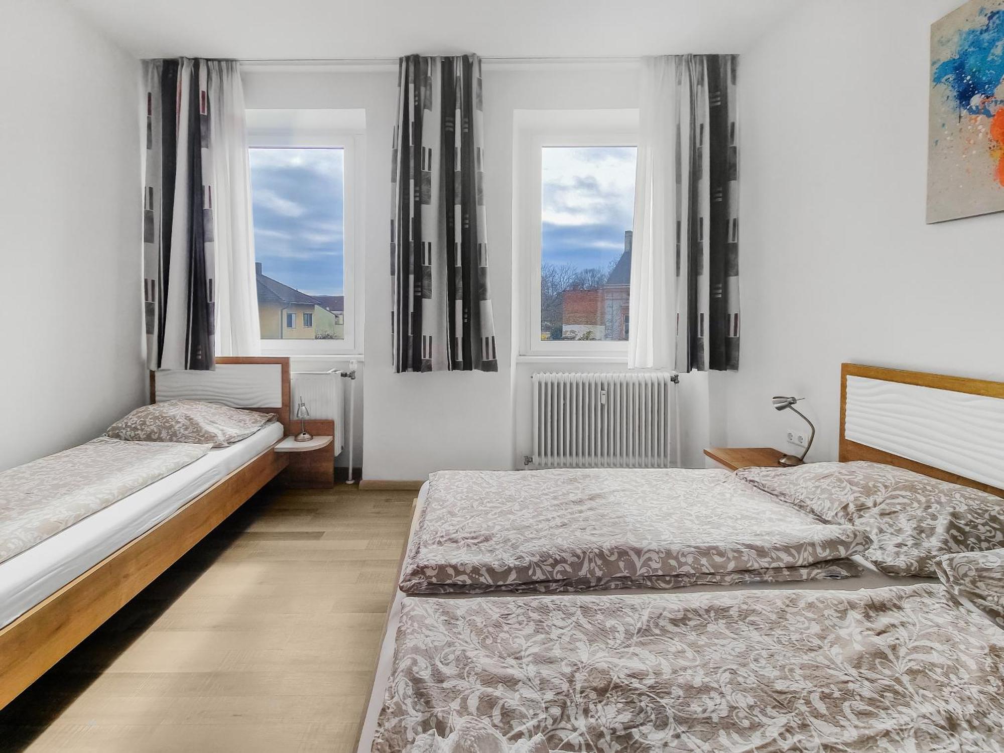 Josef Wolfik Strasse 10 Apartment Stockerau Chambre photo